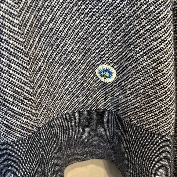 Gorgeous Cashmere Slouchy Poncho - Picture 6 of 7